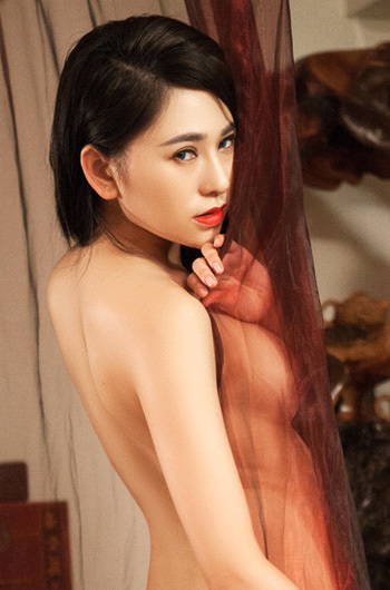 Sexy Asian Glam Wu Muxi