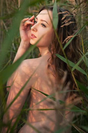 Dara Naked By The Lake